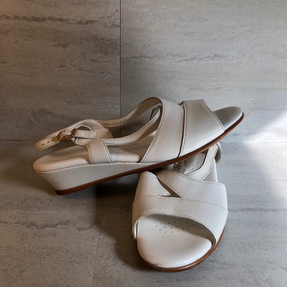 SAS White Bone Wedge Sandals Tripad Comfort 10 W - Picture 1 of 10
